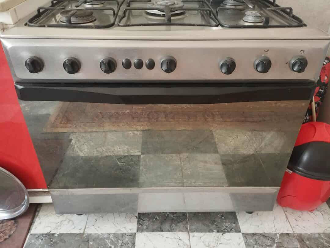 السلام عليكم طباخ خمس عيون للبيع كله شغل حته الفرن  عدي واحد ثاني جديد صغير اربع عيون متواجد واتساب  ***********  حله الطهمازيه
