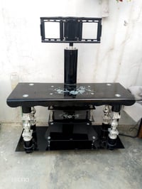 ميز بلازما عدد2 حجم كبير وحجم وسط 30الف 07723153931