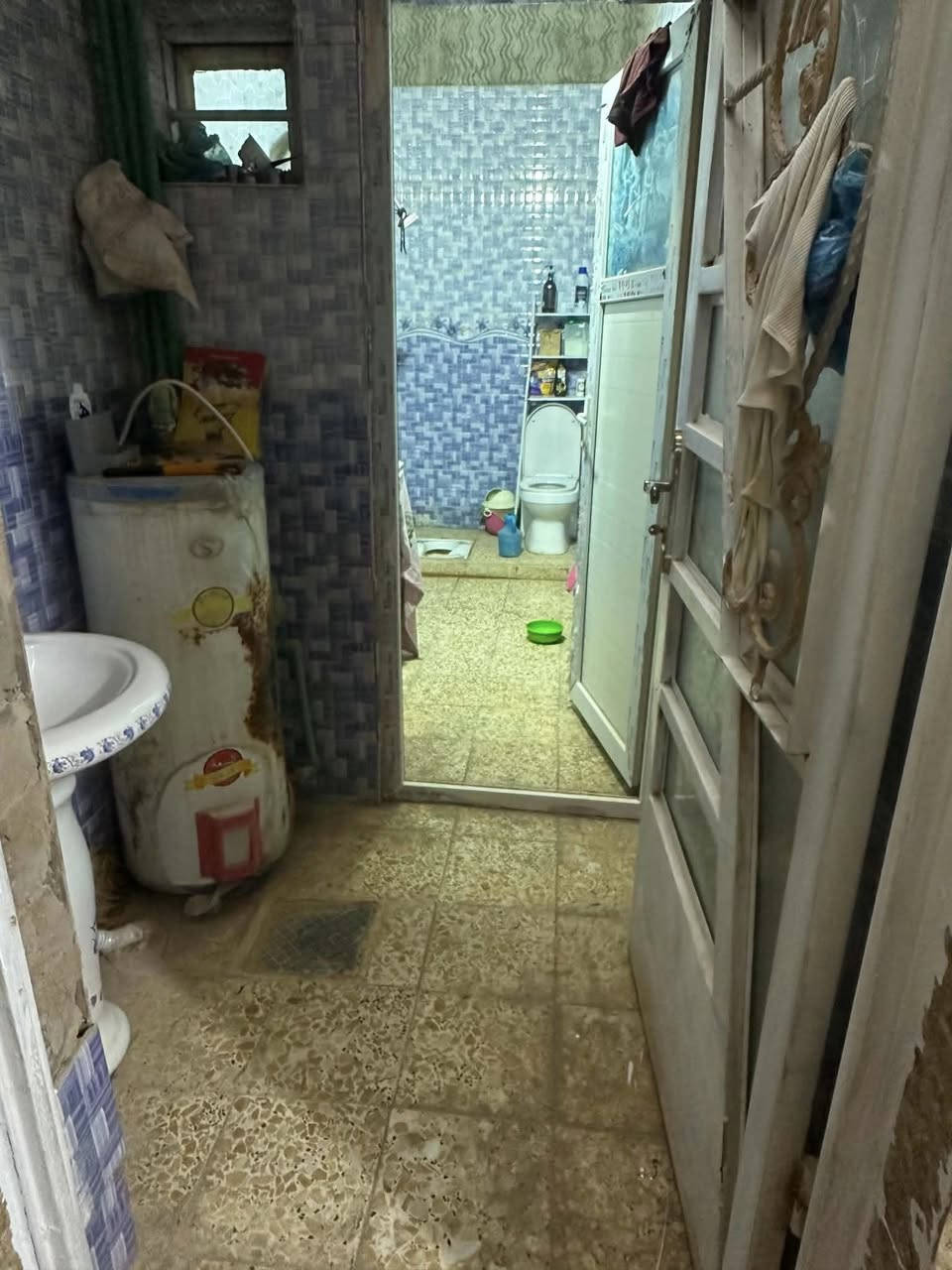 بيت زراعي سند 25 للبيع 100 متر واجهه 8 نزال 15 صبابه طابوق عالي عن الشارع  غرفه وصاله واستقبال ومطبخ صحيات داخليه وخارجيه  قرب جسر الامام علي خلف بيوت الشبيلي


**إذا كنت صاحب هذا الإعلان وتريد حذفه لأي سبب، رجاءا أرسل رسالة إلى الدعم الفني**