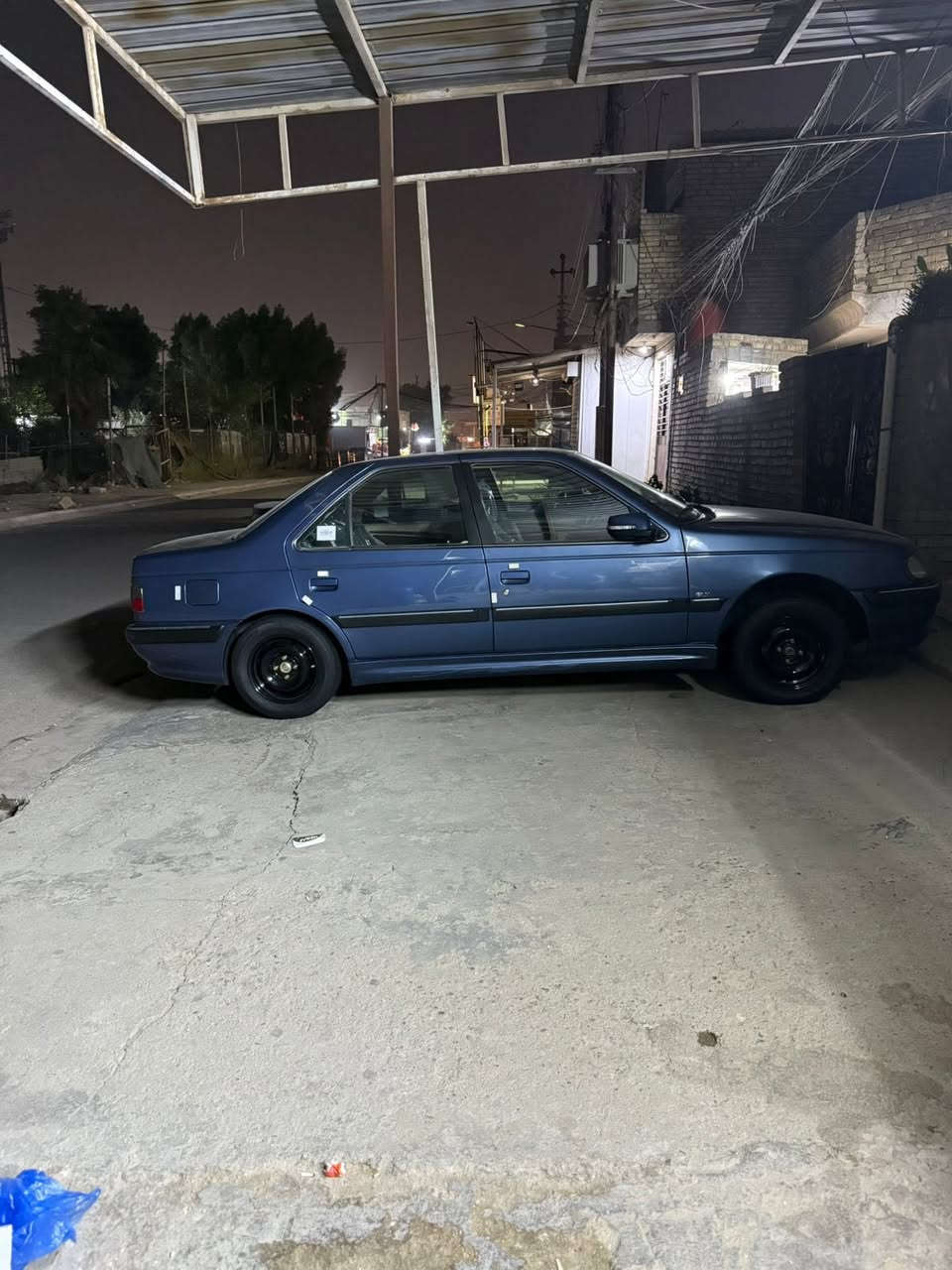 اللهم صل على محمد وآل محمد
بيجو موديل ٢٣ بغداد 

السياره جديده وخير من الله 

بيها شبر فقط شبر صبغ بلجاملغ الامامي بدون ضربه 

السعر ٧٩ بيها مجال بسيط 

مكاني بغداد جميله 

***********
