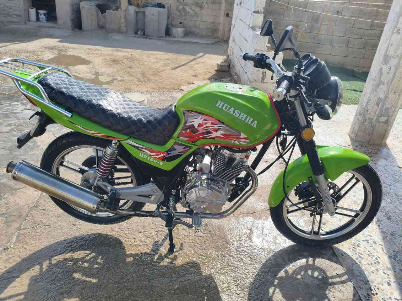 يالله دراجه هيوشه للبيع موديل 24 للبيع دراجه مال جناي ربع متحط عليه محرك فول نشاط هيوشه جديده بمعنه الكلمه اوراق منفيس فقط السعر 975 وبيه مجال بسيط للشراي للاستفسار خاص او ***********
