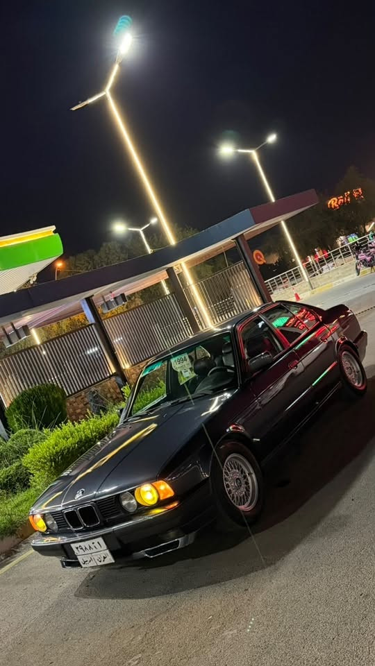 السلام عليكم
BMW 525i
1994

V6 

كير اوتو 

سياره شرط التحويل والغرامه 

السياره جاهزه ومابيه نقص برغي 

مو شراي لاتكسر بحلال العالم 

***********

الموقع : كركوك 

السعر اتصل وبيك خير وتدلل .
