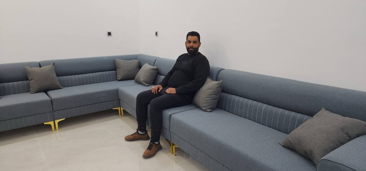 اللهم صلي عل محمد وال محمد 
تم تجهيز تخم  ديوان الئ احد زبائننا الكرام 
عمل درجه اولئ
الهيكل بلوك 18 ملم
الخشب روسي
الاسفنج مميز اول 
10 سم
مغطاه بطبقه بولستر طبي
الرجل حديد 
ضمان العمل خمس سنوات
انتاج معمل ومنزليات الكرار
باداره كرار كاطع
***********
