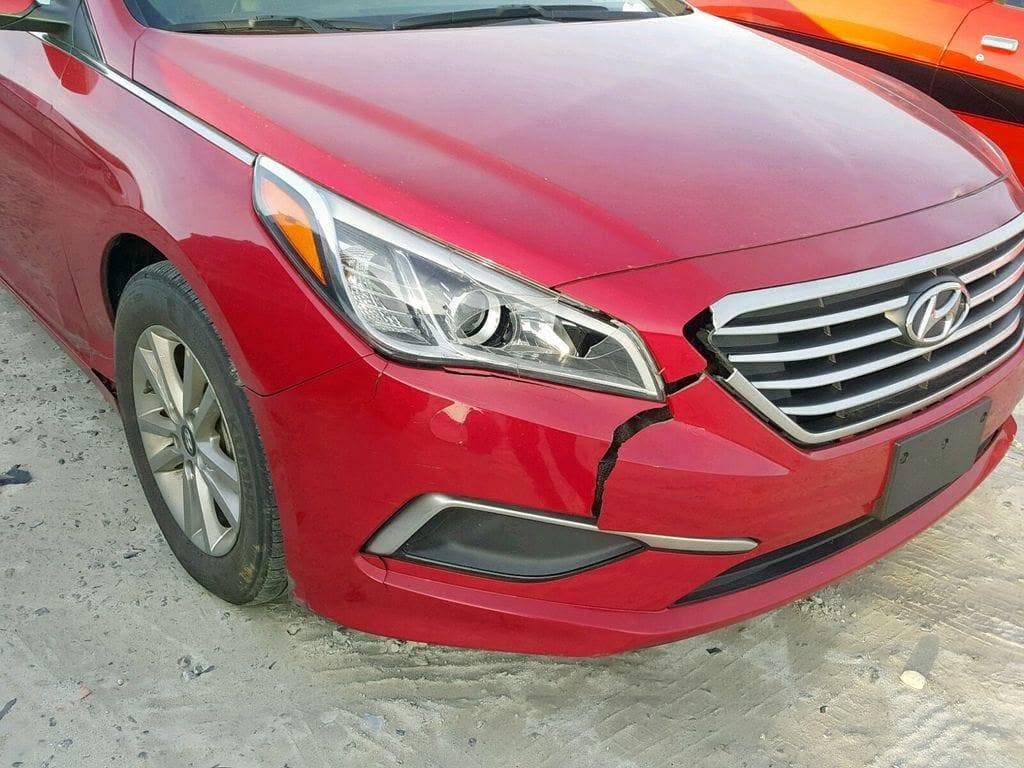 سلام عليكم لبيع سوناتا مديل 17امريكي سياره كفالة من  ضربة وتبديل وصبغ وسونار موجود بل منشور سياره جديده مكينه وكير كفاله حجم ميكنه 2400 سياره جديدة كلش حدايه وتخم تأير وتبريد ثلج رقم بغداد جديد سعر سياره 118بيه مجال مكان سياره ديالى  ينتصل ***********
