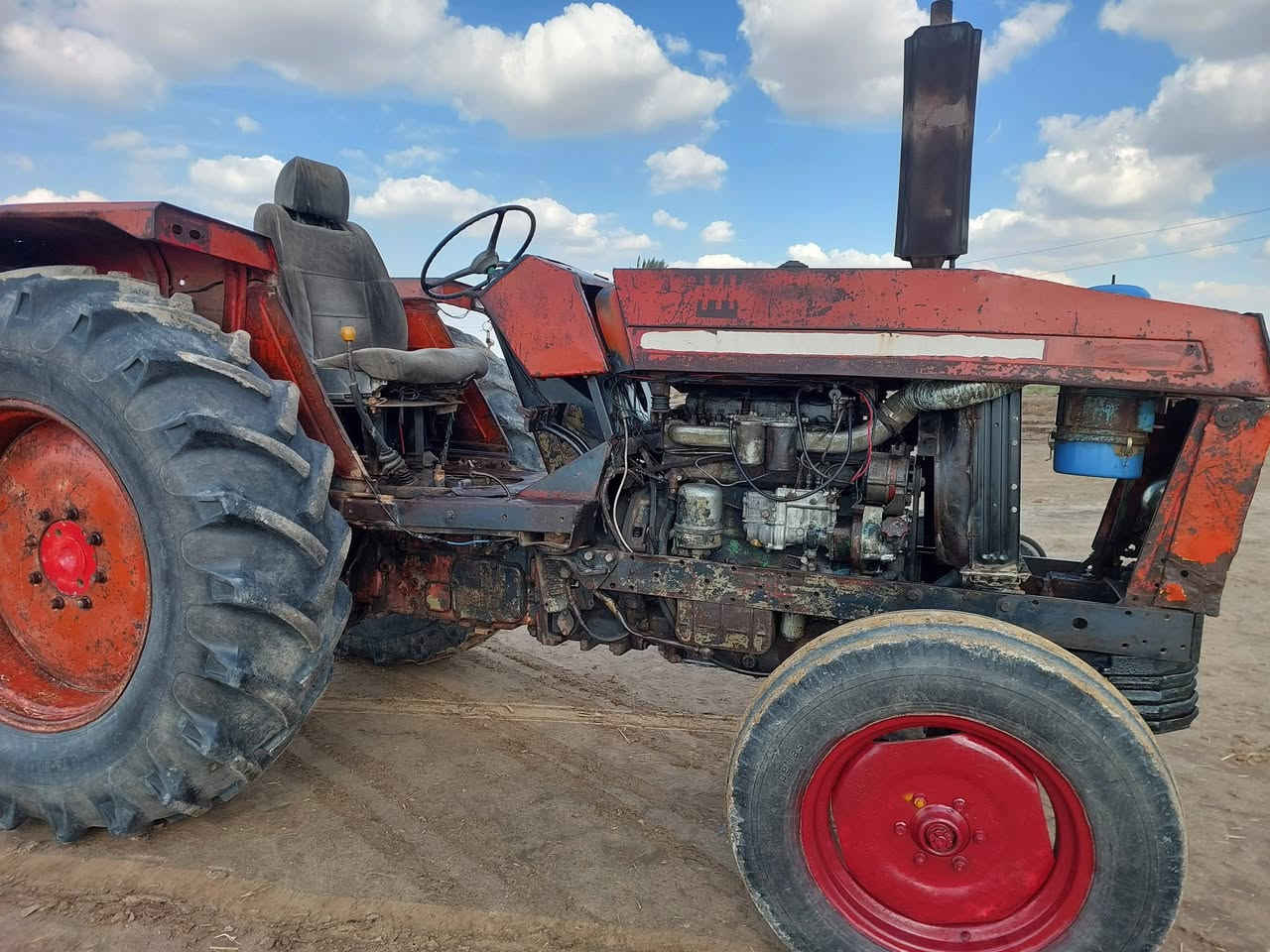 سلام وعليكم  عنتر 80للبيع موديل 81جاهز للكراب اي نقص مابيه... رقم وسنويه واسط بدون تحويل  السعر 5ملايين. ذي قار الفجر ***********
