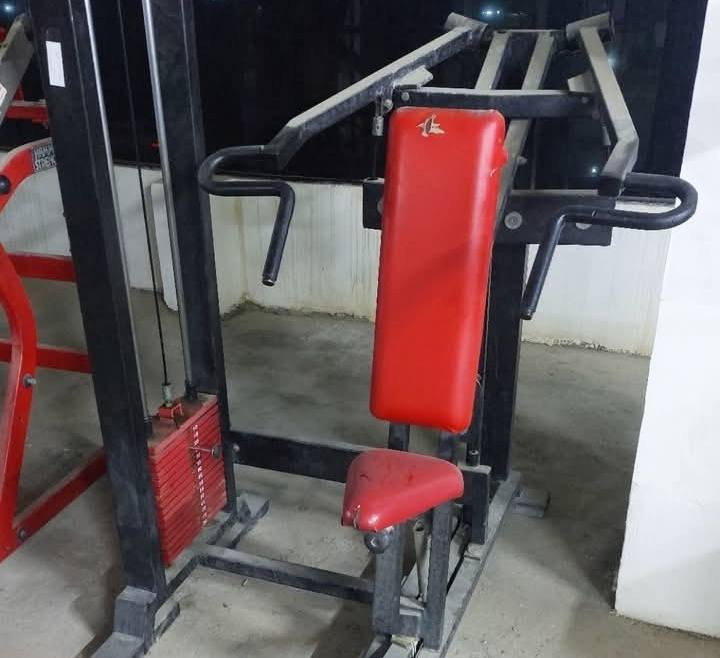 السلام عليكم ورحمة الله وبركاته قاعه رياضيه للبيع للإستفسار الاتصال على هذه الرقم *********** او واتساب
