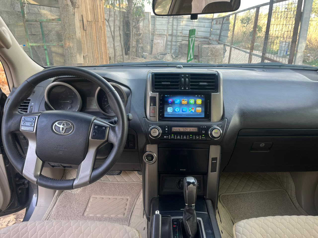 السلام عليكم
برادو 2013 كويتي 
رقم بغداد بأسمي 
ماشية 280 km
6 سلندر 
فول عدا الفتحة  
نظام eco اقتصادي , مانع انزلاق ABS
7 راكب ،بصمه تشغيل ،تبريد ٣ قطع
دبل تانكي ،بصمة ابواب ،ثلاجة،تحكم ستيرن
شاشة ،كامرخلفية،سبير تعليگ 
محرك وگير مكفولات 
بدون ضرر مكفوله (صبغ دعاميات فقط ) 
السياره بوضع الشركة 
مكاني بغداد 
للأستفسار ***********
