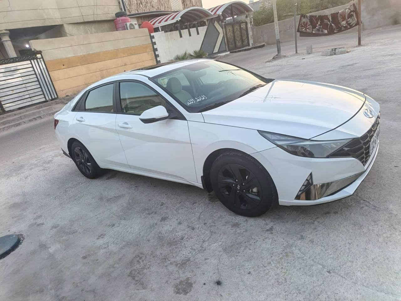 السلام عليكم
مكلف بالنشر 
النترا موديل 23 سيارة مثل ماموضح بصور
الباقي كفاله رقم اربيل انكليزي
ماشيه 45 
فتحه شاشه كامرى 
تخم تاير جديد 
مغلف ارضيه كشنات جلد كله اصلي
محرك 1600 دوش
سيارة خليجيه 
السعر 155 بيه مجال حك الجيه
مكان سيارة بصرة ابي الخصيب
رقم صاحب سيارة ***********
