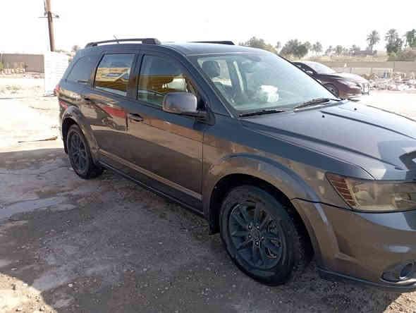 دوج جيروني 2018السلام عليكم 
دوج جيرني ٢٠١٥
سبعة راكب 
ماشية ١٣٣الف كيلومتر 
المحرك ٢٤٠٠
رقم بغداد الماني
شاشة كبير 
ثلاثة قطع تبريد
حادثة من الخلف بابل الصندوق 
السعر ١٣٥ ورقة وبيه مجال 
الاتصال على الرقم ***********
