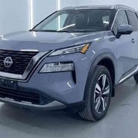 نيسان روغ (Nissan Rogue) 2. الفئة: SL (الأعلى تجهيزًا) 3. المحرك: 1.5 ...