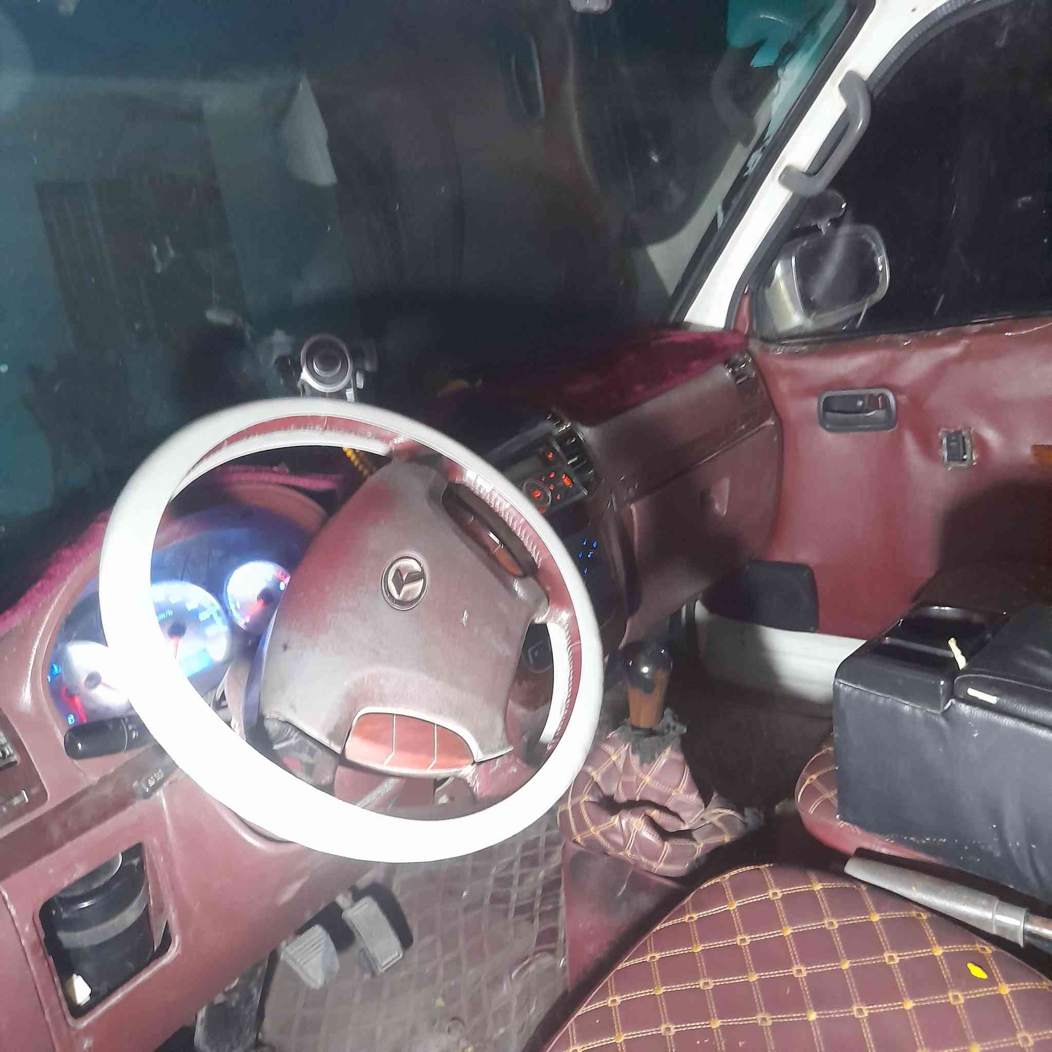 سلام عليكم عندي فوتو الوان بسم شخص واني دا اسدد اقصاط واسويلك وكاله عامه واني التسديد  عليه تريد اتسديد عليك  ابيعك وكاله واوديك للمصرف اني دا اسدد بيه  وماعليه لاغرامه مرور ولاهيئه سياره نضيفه تبريد محرك كير اكسل كله جديد بس سياره مهموله  تريد واحد جناي رقم تلفوني *********** مكان سياره بغداد مقابل باب لاغا رايده ب٤٥  ورقه
