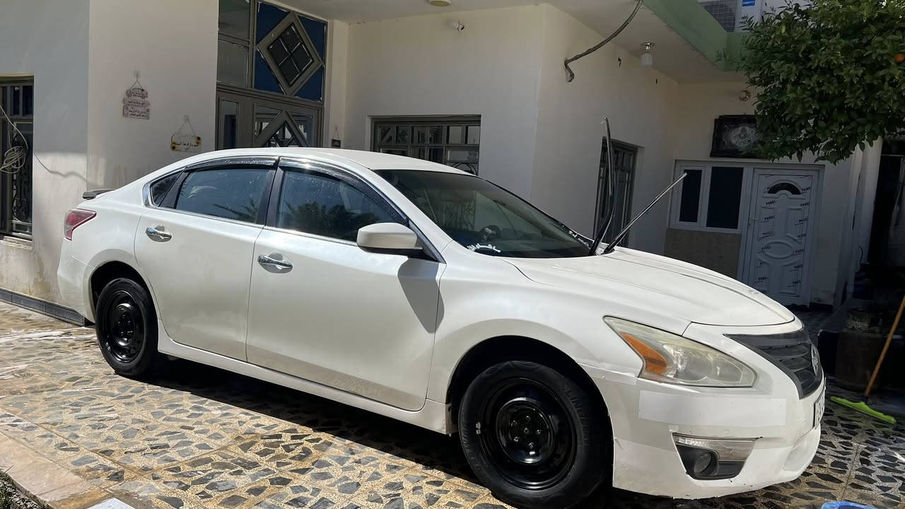 السـلام عليكم
نيسـان التيما 2013 خليجي S

مواصفات معروفه

صدر حداديه كله شرط

مكينه كير شرط 

تبريد🥶، تدفـئه كلشي شغال بلسياره

السياره بيها قطعه وحده صبغ باب الخلف الصدر 

وبيها على كدر شبرين بلباب الوره السايق 

الاستفسار هـ/***********

السـعر/ 110 وبيها مجـال

🪬♥️،
