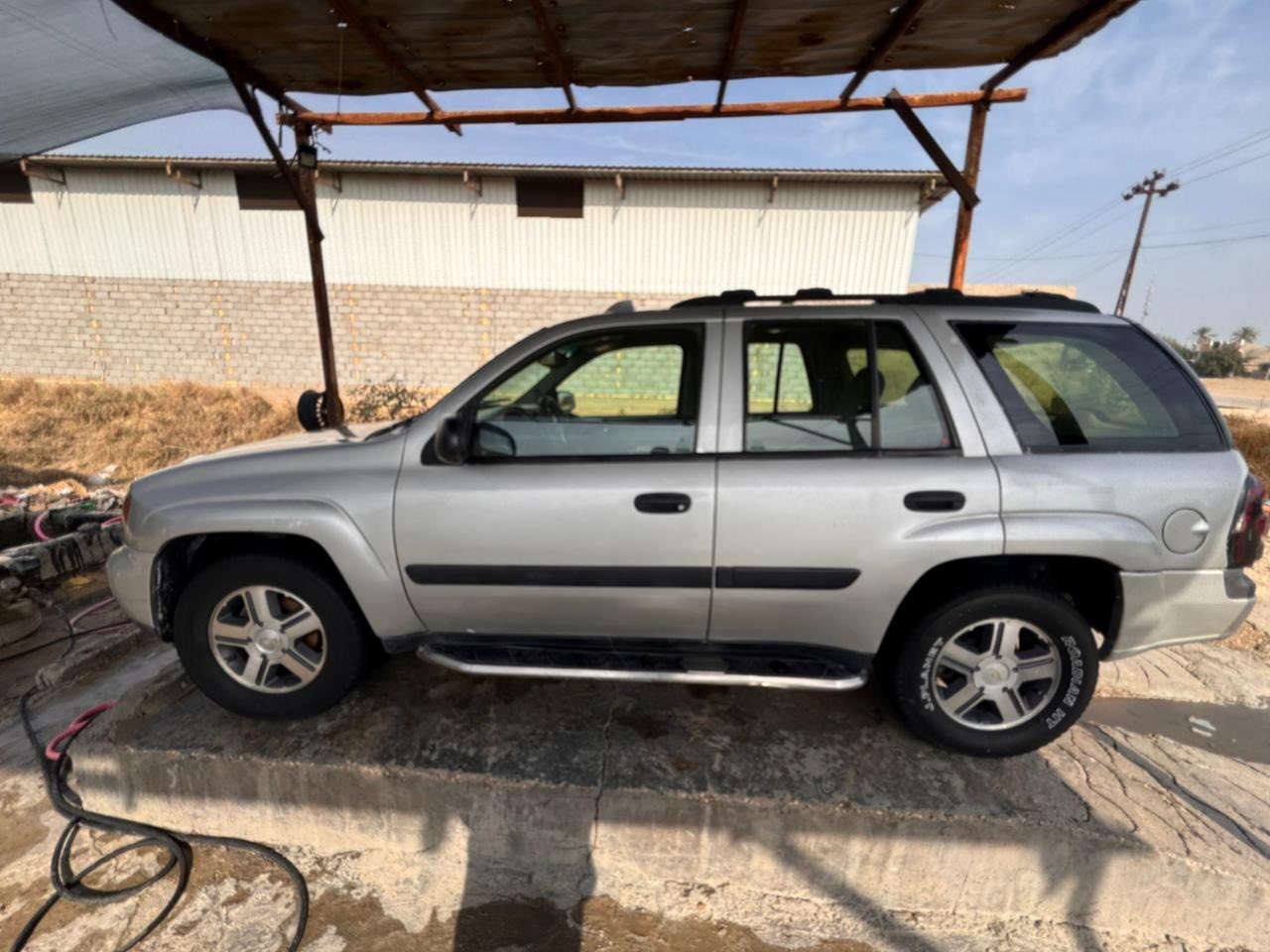 بلايزر مديل 2006مكفوله السياره رقم بغداد مكان السياره كربلاء اطوريج السعر   )85).  بيه مجال***********
