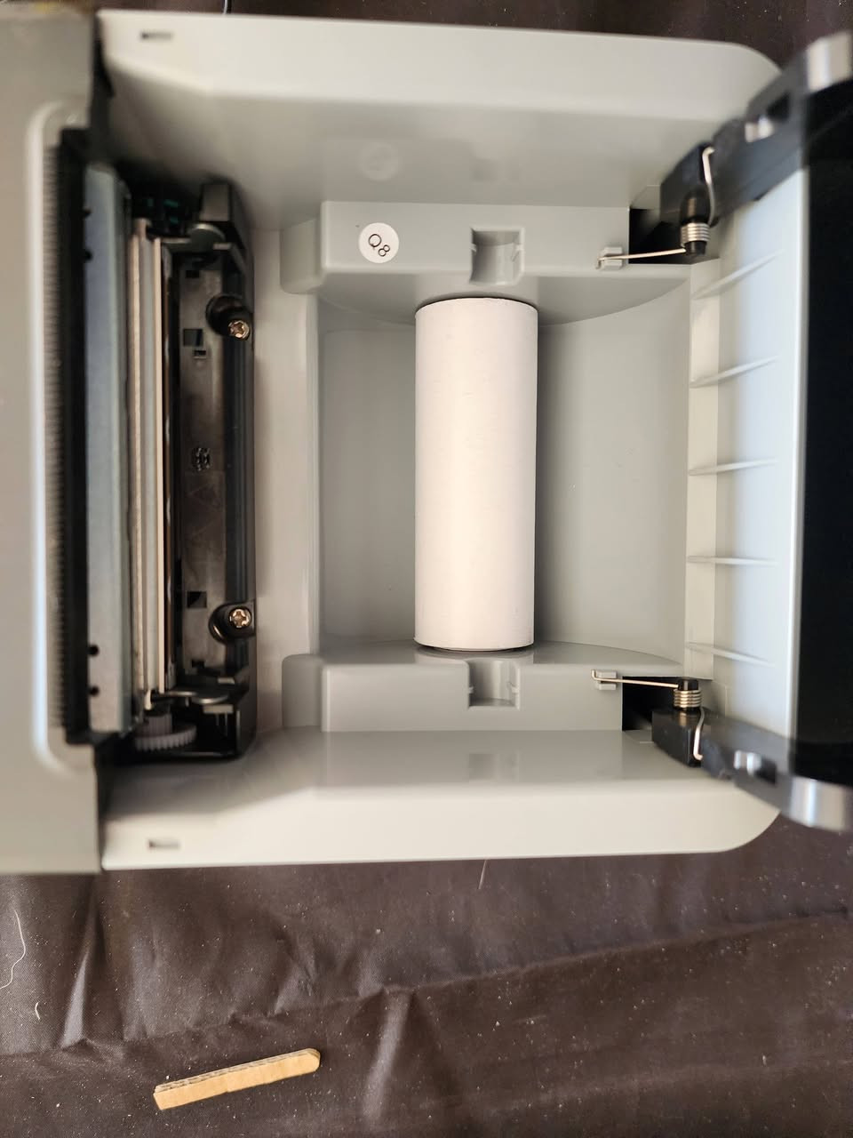 طابعه بهل جمال
حجم متوسط مو صغيرة نقصها الليطه مال بكرة مال أوراق ضايعه او متوفرة بالسوك منها ب25 ع اول تم


**إذا كنت صاحب هذا الإعلان وتريد حذفه لأي سبب، رجاءا أرسل رسالة إلى الدعم الفني**