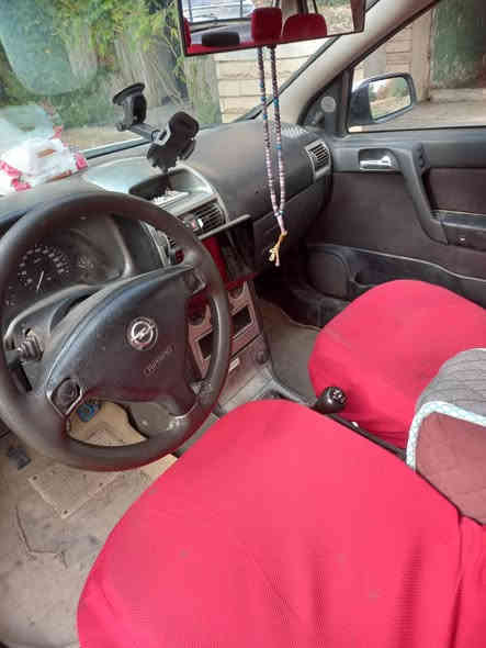 السلام عليكم ابل استره موديل 2002للبيع محرك كير مكفول 
السعر 55 ورقه وبيها مجال ***********
