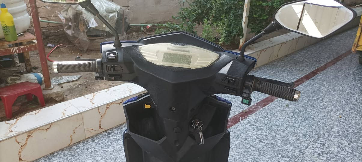 سلام عليكم دراجة كهربائية سكنس
نظافة 90 في مية 
بطاريات جديدة  6 بطاريات 32امبير 
تواصل واتساب 
+964 770 738 1056


**إذا كنت صاحب هذا الإعلان وتريد حذفه لأي سبب، رجاءا أرسل رسالة إلى الدعم الفني**