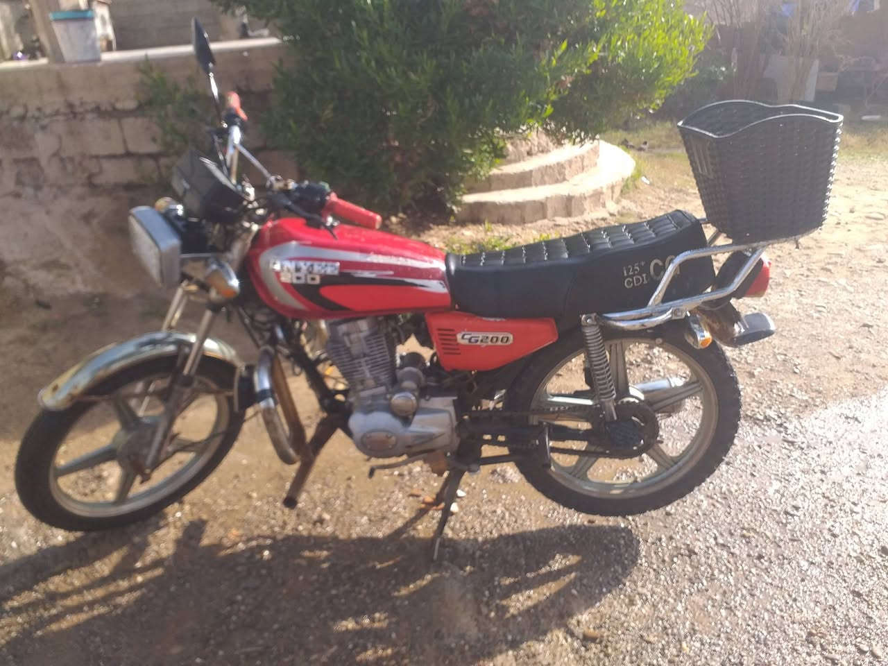 السلام عليكم 
موطور ابوالكله  للبيع 
شرط،كلو شغال موديل2017
السعر 350 وبي مجال شويه 
للستفسار ***********
