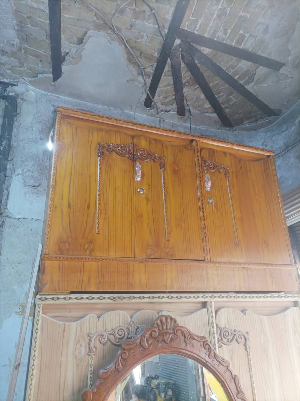 معمل ومعرض نجارة الرحمه چرابي ام النفر عدد 3 البيضة سعرها 50 والصاجيات على 40 بوفيات عدد 3 قياس مترين ونص سعر الواحدة 120 كنتور بابين السعر110
چزامة رفوف سعر 40 ميز مرايا عدد 2 سعر الواحد 60 أيضاً بوفيات جديد قياس مترين ونص سعر الواحدة210 نجارة درجة اولى ولدينا بوفيات جديد وسط سعرها 175 ولدينا جميع قياسات البوفيات  بلد سوق المسقف قرب جامع بلدالكبير للأستفسار الأتصال على الرقم *********** او مراسله الصفحه
