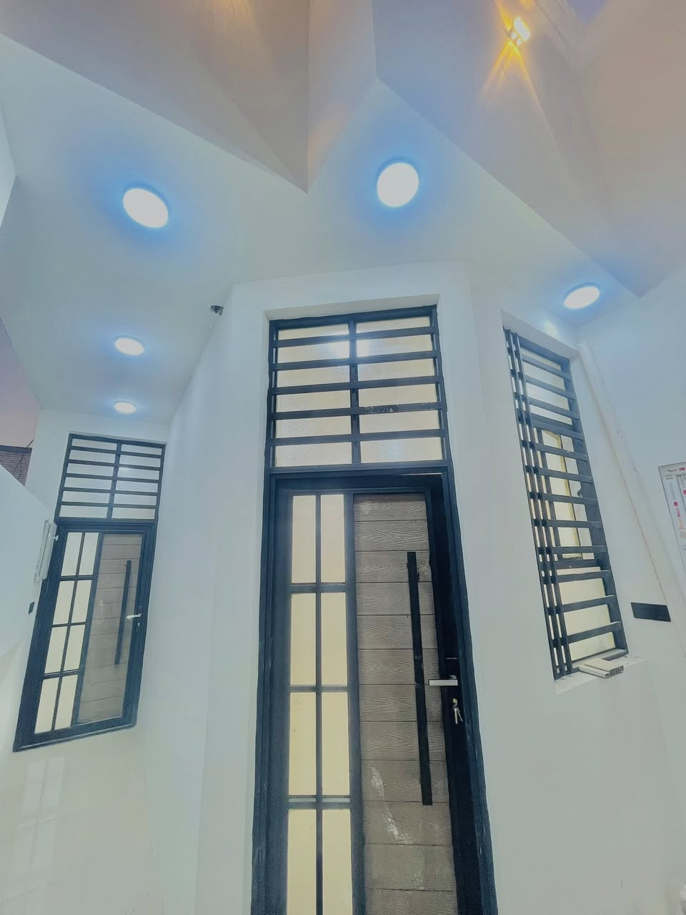 سلام 🙋‍♂️ 

#دار_مساحه_١٠٠_م

طابو زراعي سند ٢٥ صرف

النجف #ملحق ميسان خلف سكله الكرعاوي
 
ملاحضه  البيت يبعد عن شارع 60 (١٠٠ متر )

بناء ممتاز 
بناء ممتاز 

درجه اولى ) 
 ***********
