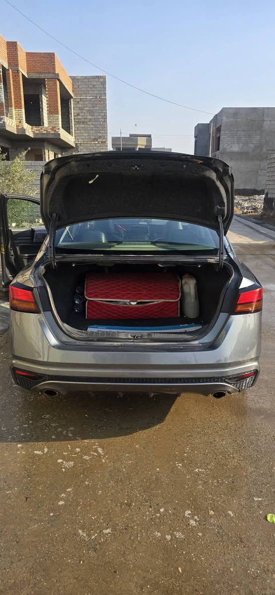 سلام عليكم نيسان ألتيما 
2019 SR 
رقم بغداد نكليزي 
هزة جديدة 
تايرات جديد 
باتري جديد 
ويل 19
رادرات امامي خلفي 
رادرات جانبية 
كامرة + شاشة 
بصمة ابواب 
تشغيل عن بعد 
اشاير بلمري 
فتحة سقف 
تحكم استيرن 
تدفة بلكشن 
لد نهاري ليلي 
قيادة ذاتية ع مسار 
محرك وكير مكفولات 
ماشية 104
حادث امريكة جاملغ امامي الايسر وبنيد 
بلعراق جاملغ الايسر من قبغ البانزين واشوية من الباب اثنينهن نصبغن 
ديالى ناحية هبهب 
***********
