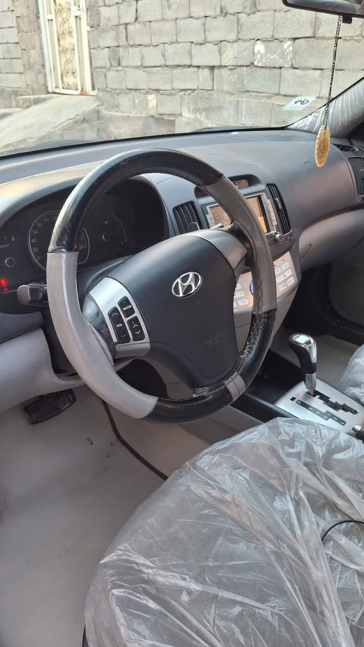 السلام عليكم
البيع او مراوس
ادوات ادوات
متوم طبق اصل 
وارد كوري
كصه جنطه 
النتره المقدس موديل 2009
1600دكشن عالي 
تبريد شغال

سياره جاهزه من كلشي
السعر 42وبيه مجال
البصره
***********
