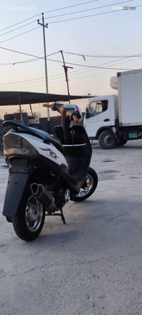 ماكس عدلة • بلاد • مجال