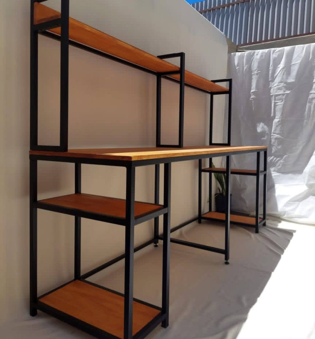 رف جداري / مكتب عصري – تصميم مودرن فاخر
حوّل مساحتك إلى مكان أنيق ومرتب ✨
رف جداري بتصميم عصري يجمع بين
🔹 هيكل حديد قوي عالي التحمل
🔹 خشب طبيعي أنيق بلون دافئ
🔹 تصميم عملي متعدد الاستخدامات
مناسب لـ: 🏢 المكاتب
🏬 المحلات والمعارض
🏠 المنازل
📚 المكتبات
☕ الكوفيات
✔️ ثبات عالي
✔️ عمر طويل
✔️ تصميم راقي
✔️ استغلال ممتاز للمساحة
✔️ ترتيب وتنظيم احترافي
اختيار مثالي لكل من يحب النظام والفخامة بنفس الوقت 💯
📞 للحجز والاستفسار:
***********
