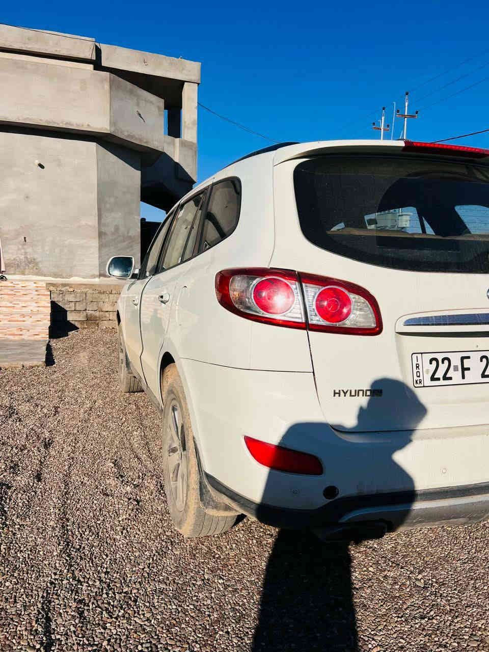 السلام عليكم 
للبيع 
سنتافي موديل 2012 رقم اربيل دولي باسم البايع شرط التحويل والوكاله 
ماشيه 234 الف 
محرك اربعه سلندر مجفت جديد گير شرط صدر جديد وتايرات جديده سبعه راكب 
تبريد ثلج 
صور السونار مرفق بالمنشور 
عنوان السياره صلاح الدين الشرقاط 

السعر ١٥٥ وبيها مجال 
للاستفسار الاتصال على الارقام التاليه 

***********
***********
