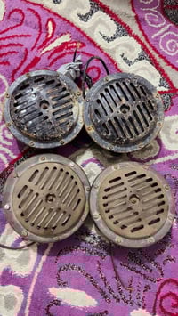 هورن بوش ياباني اصلي للبيع عدد 2 الاتصال 07763860520