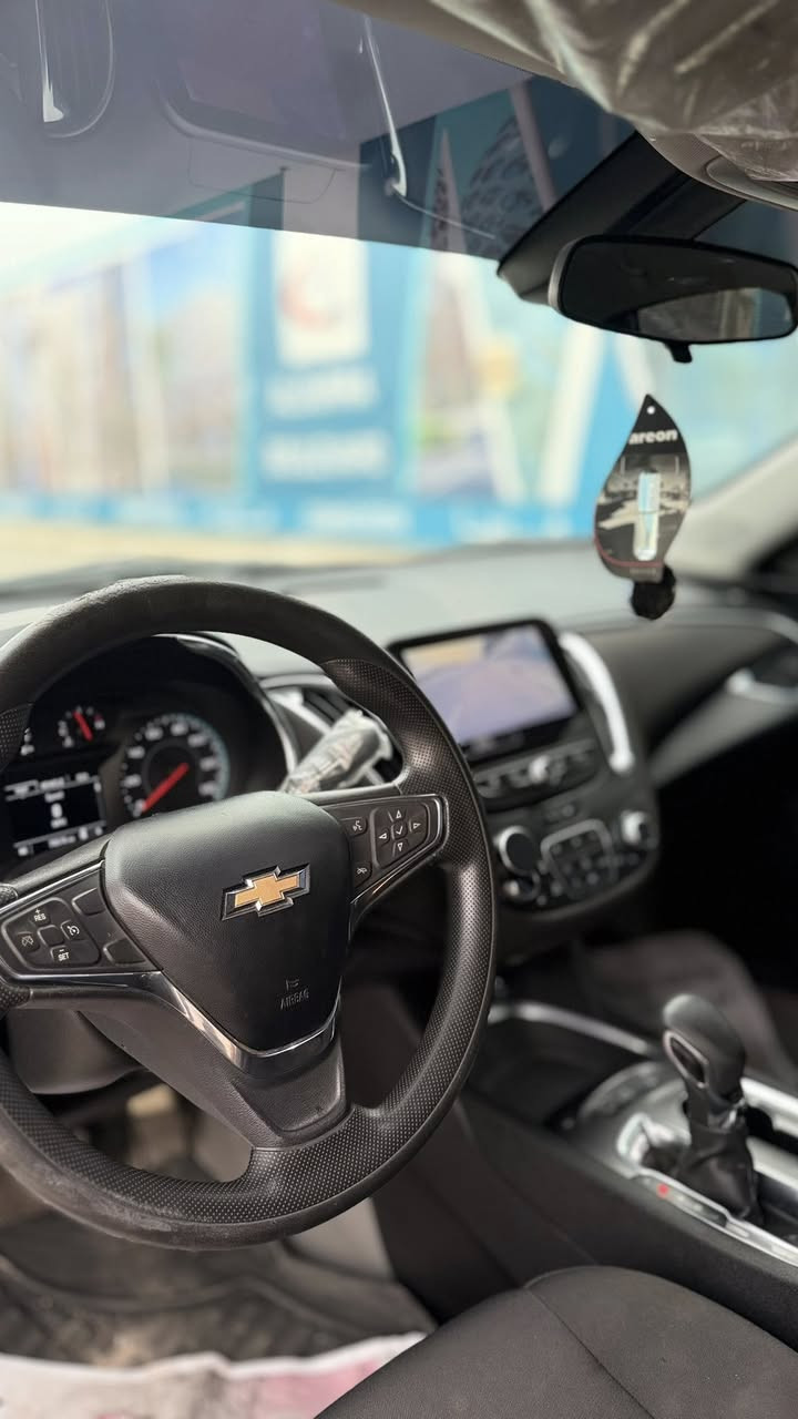 ماليبو ٢٠٢١ رقم بابل
المواصفات:
 ▪️المحرك: 1.5 لتر تيربو (1500 CC)
 ▪️  فئة LT
 ▪️بصمة تشغيل 
 ▪️ تشغيل عن بعد 
 ▪️بصمة ابواب 
 ▪️ شاشة لمس 8 إنش (عربي)
 ▪️ كاميرا خلفية
 ▪️تحكم ستيرن 
 ▪️ بلوتوث + USB + أبل كاربلاي / أندرويد أوتو
▪️مكيف أوتوماتيك ( قطعتين )
▪️ هيتر كراسي  
▪️ كرسي السائق تحكم كهرباء
▪️مصابيح LED نهارية لايت عالي ناصي زنون لكزس
▪️أنظمة أمان : ABS + الثبات الإلكتروني + وسائد هوائية
▪️ شاشة اعطال 
▪️ حساسات ضغط هواء الاطارات 
السيارة معوقين بقالها اقل السنة وتصير حرة
عنوانها كربلاء 
سعرها ١٠٧
للاتصال ***********
