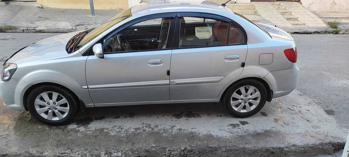 السلام عليكم 
كيه برايد 2010 
ضرر جمالغ خالفي + قبق سندوك مبدل 
محرك 16
سياره فول تومتك 
مري شفط 
حساسات خلفيه 
هتارت كشن 
تبريد 
ستفسار اتصل ع رقم بي واتساب /
***********
