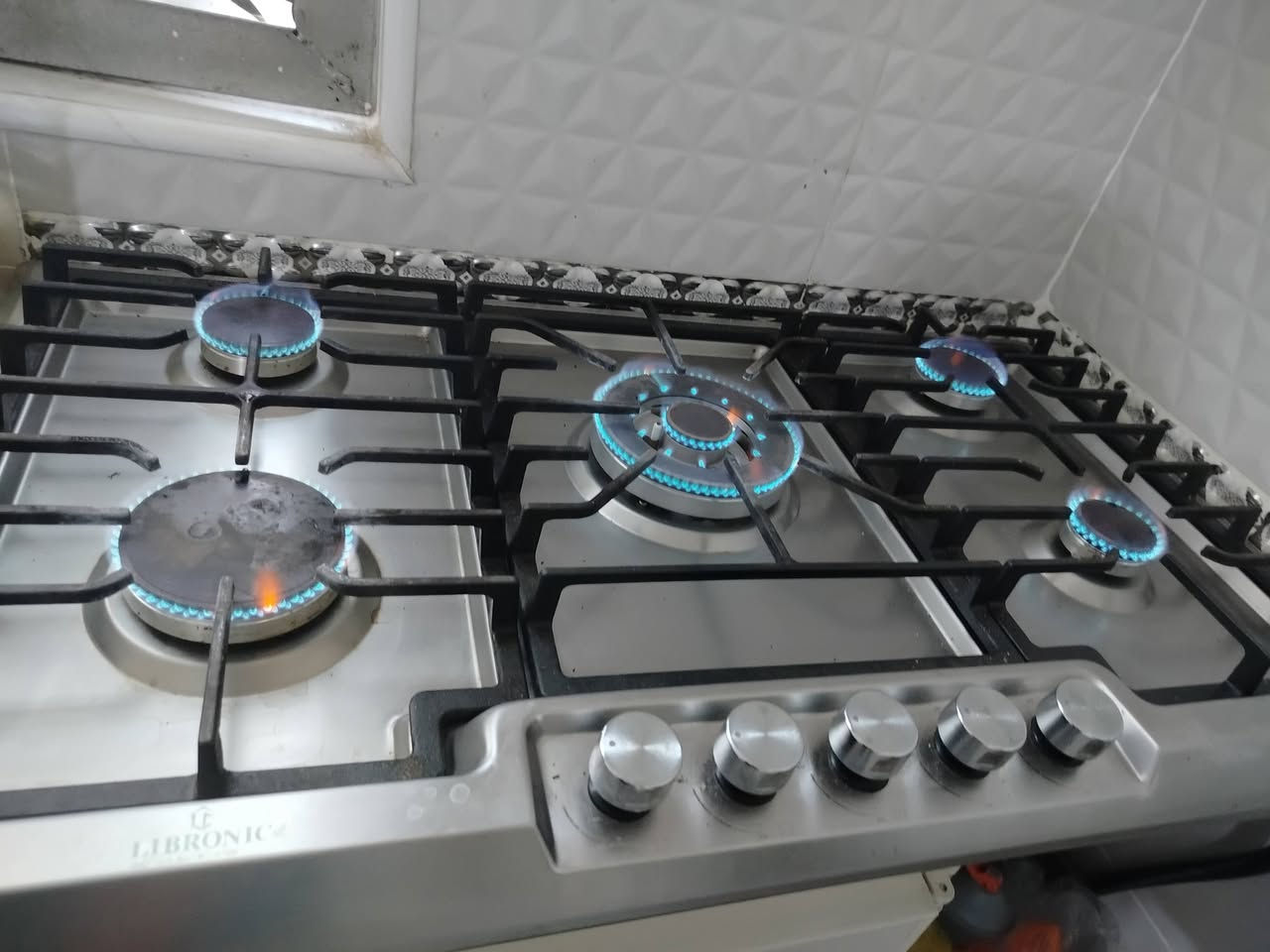 السلام عليكم طباخ  منضدي البيع اخو جديد استخدام قليل نضافه مثل ماواضح بل صوره سعر مناسب بلاش تعال خاص تفاصيل اكثر


**إذا كنت صاحب هذا الإعلان وتريد حذفه لأي سبب، رجاءا أرسل رسالة إلى الدعم الفني**