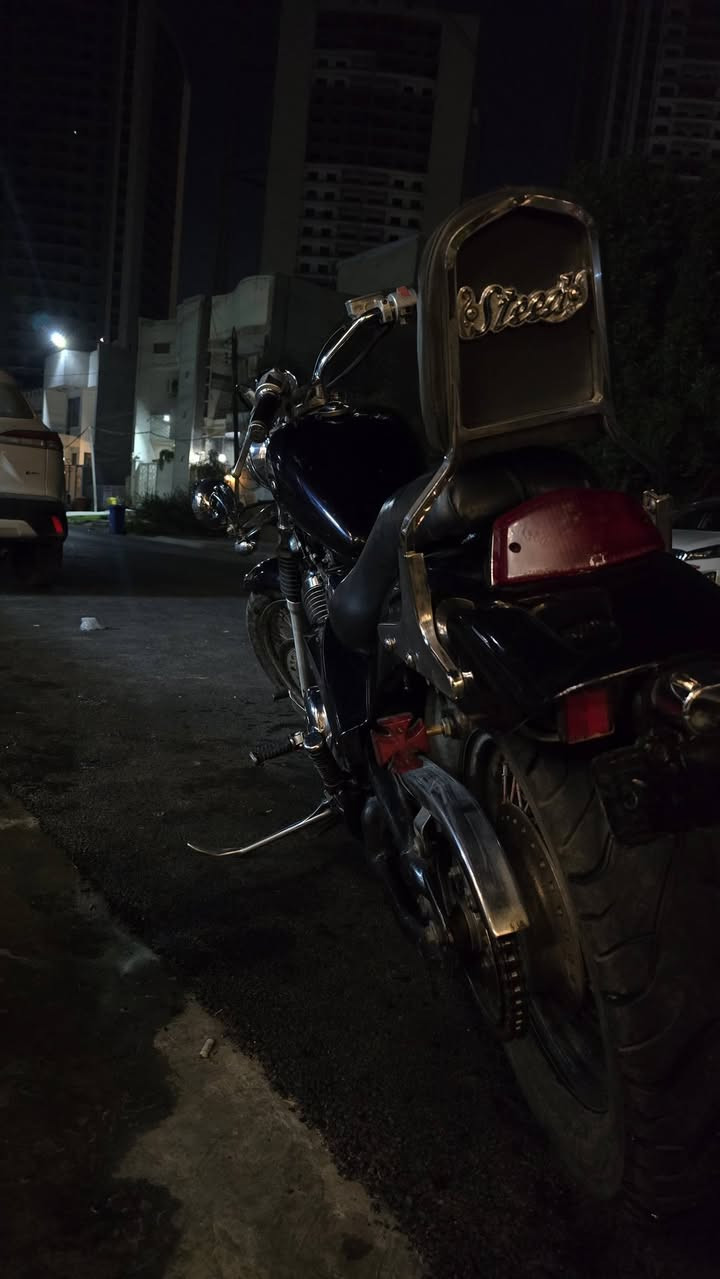 سلام عليكم شباب هوندا ستد
حجم المحرك ٤٠٠ 
كامله من دون اي نقص 
مكينه خرسه 
صالنصه بلادي
اشاير لايت عالي ناصي 

السعر المطلوب 13$ وبي مجال
مكاني بغداد مجمع دار السلام
***********
