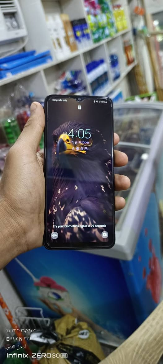 سلام عليكم samsung12A
ذاكرة 128
بطارية 5000 
ويا كارتونه 
سعره 100
رقم ***********
