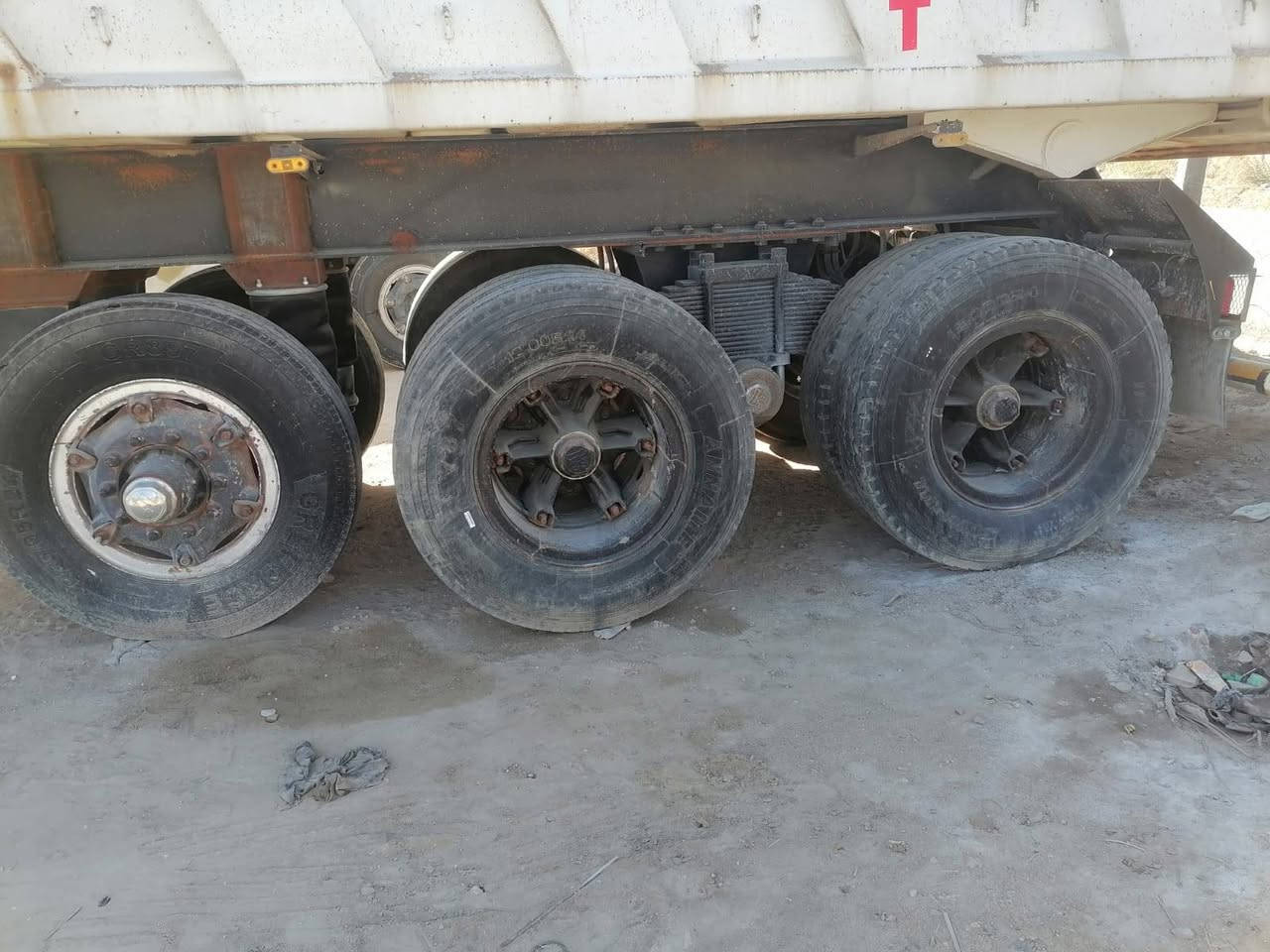 عربانه اماراتيه 2007 تلث محاور تخم تاير
مكفولة من الجفيه والميله ومكفولة من الفطر
عربانه جاهزة للعمل  
مكلف بلنشر فقط 
للآستفسار اتصال ع رقم
***********
