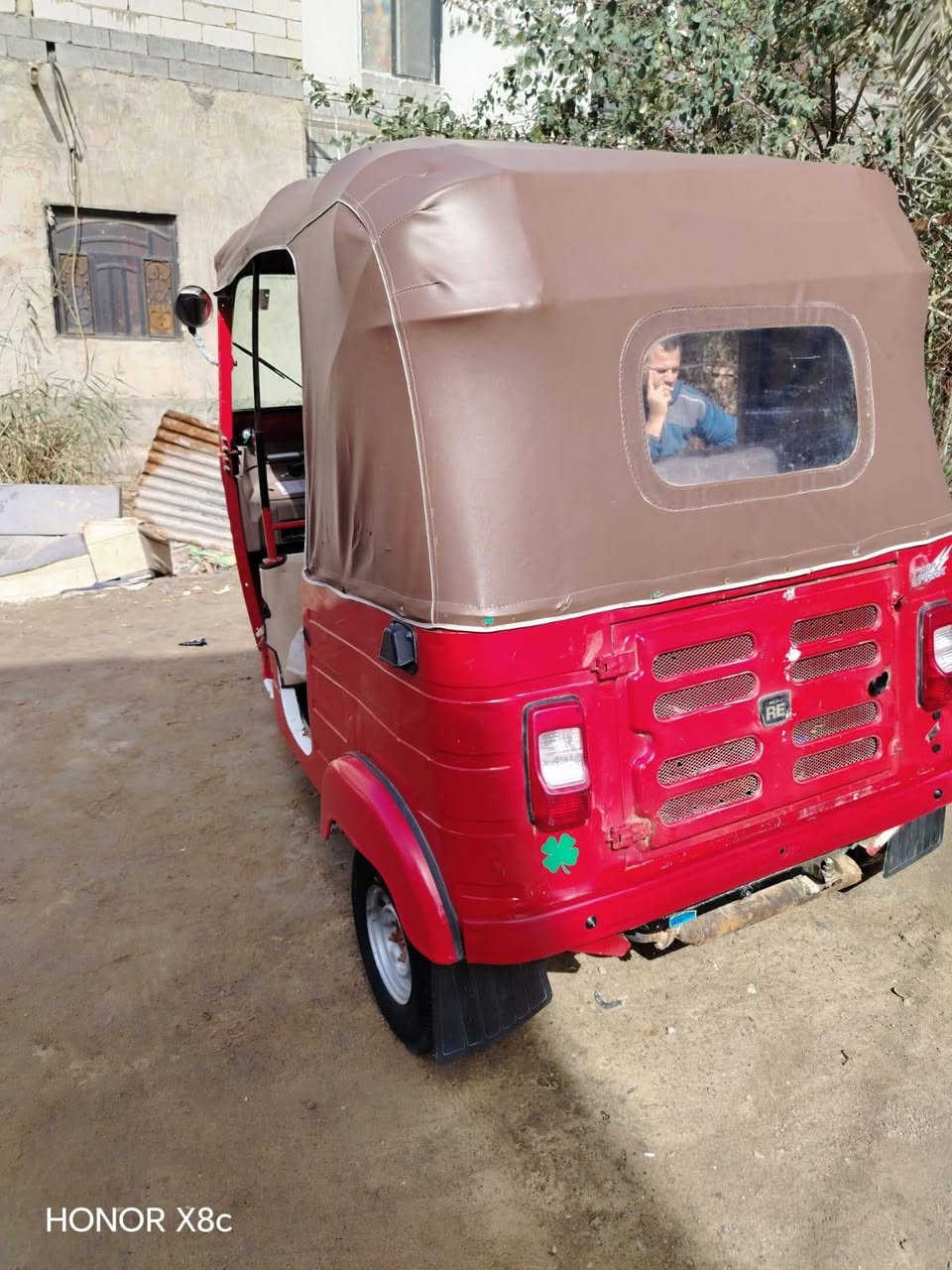 السلام عليكم تكتك البيع باجات مديل 18رقم وسنويه تكتك حلوه ونضيفه خير من الله كبل الشارع تشتغل بيهه مجفته شركه 5مليون 750 رقم تلفون***********
