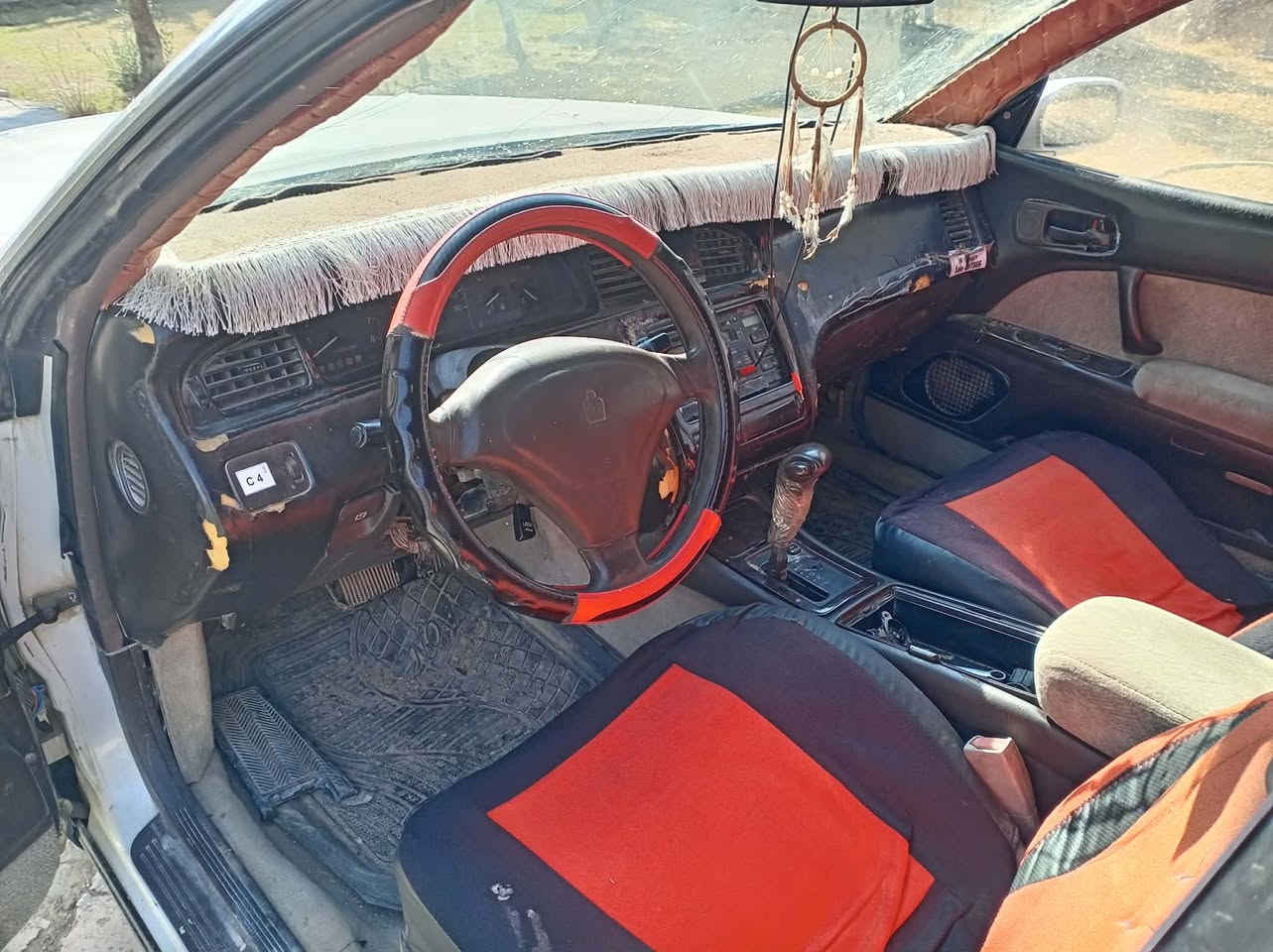 سلا عليكم سياره بطه مكصوص لبيع سياره محرك كير شرط
كهربايات كلهه شغاله تايرات نظاف صدر جديد تدفاه شغاله تبريد بس عايزوغز سعر١٨ وبيه مجال الستفسارتصال علاهاذه رقم***********
