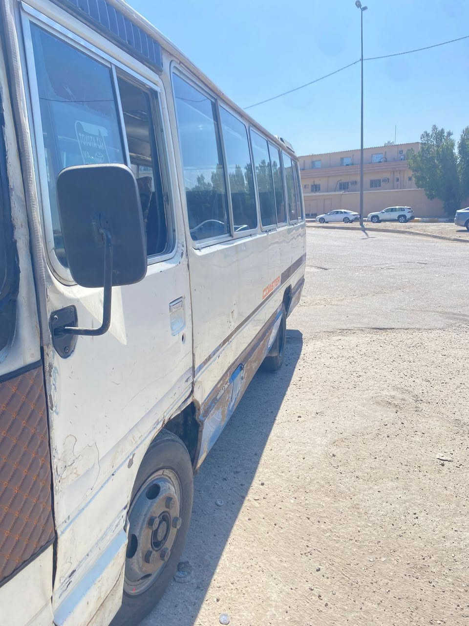 سياره للبيع عريضه للبيع مديل ١٩٨٦ سياره مكينه كروسيده بازين سياره خير من الله سعره ٤ونص وبيه مجال ستفساره خاص ***********
