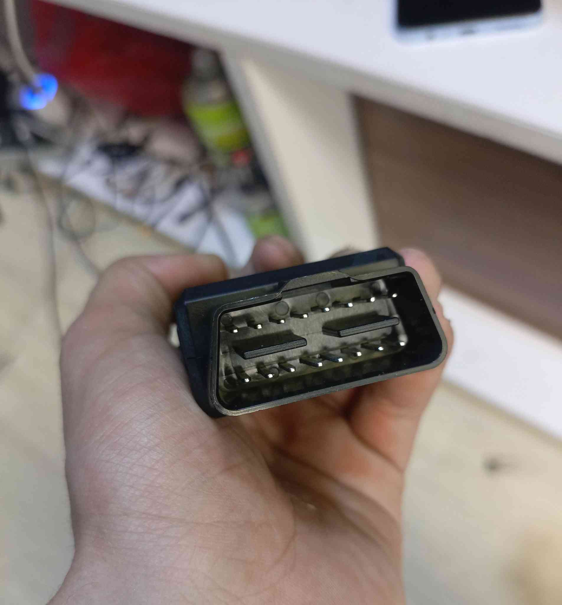 للبيع جهاز فحص أعطال السيارات OBD2 Wi-Fi
✔️ يدعم أغلب السيارات المزودة بمنفذ OBD2.
✔️ يعمل مع هواتف Android و iPhone وكذلك الحاسوب.
✔️ قراءة ومسح أكواد الأعطال.
✔️ عرض بيانات السيارة المباشرة مثل حرارة المحرك، سرعة السيارة، واستهلاك الوقود (حسب نوع السيارة).
✔️ سهل الاستخدام، فقط قم بتوصيله بمنفذ OBD2 والاتصال به عبر Wi-Fi.

الجهاز جديد 

ب 25 الف و توصيل موجود


**إذا كنت صاحب هذا الإعلان وتريد حذفه لأي سبب، رجاءا أرسل رسالة إلى الدعم الفني**