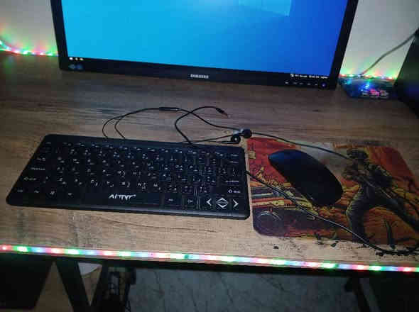 سلام عليكم ست اب كامل للبيع
المواصفات بالصور استعمال شهر واحد 
كيس مع مسز مع كيبورد ماوس وشاشه حجم 24جديده فول hd1080
السعر 800الاستفسار على هذه الرقم *********** موجود واتساب  اما فيس غير متواجد
