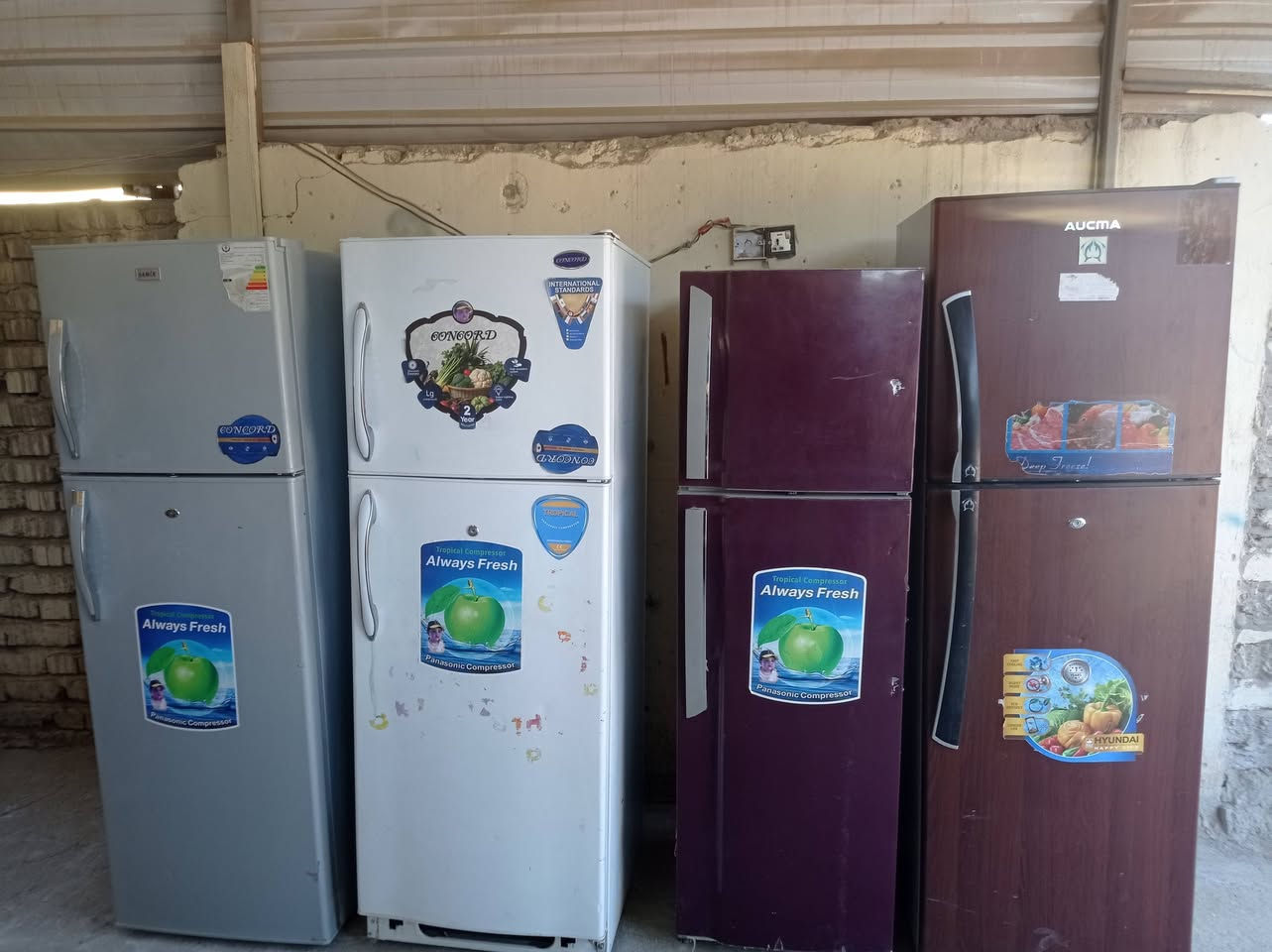 ثلاجات وأحجام مختلفه والاسعار مناسبه
العنوان الحمزة الغربي الحي العسكري مجاور شارع الامام علي 
الاتصال ***********
