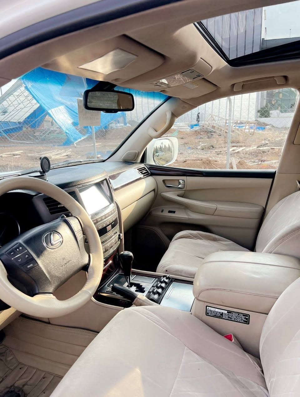 لێگزز LX 570 مۆدیل 2011 بڕێمی 
دەعامی بۆ دەعامی بەشەرت 
بێ بۆیاخ بێ سارد بێ شوخت 
ناو بێجی 
142 هەزار کیلۆمەتر حەقیقی ڕۆیشتووە 
برێمی ئەسلی 
مەکینەی 5.7 V8
بەسمەیە 
دژە خلیسک 
شەغال 
کەشن جلد و هیتەر 
کامێرا 
سەلاجە 
لایت زینۆن 
سڵایت 
دەرگای دواوەی جەگ
ڕادار پێش 
لەسەر دەقی شەریکە ماوەتەوە 
بەناو خۆمەوەیە سەنەوی نوێیە 
تحویل و غەرامە بەشەرت 
هیچ مەسرەفێکی تێدانیە 
کامل سێرڤسی بۆ کراوە 
چوار تایەی نوێی لەژێرە 

سـعـر : لە کۆمێنت داوابکە ڕاستەوخۆ بۆت دێت 📥 

گێر و مەکیەنەی بەشەرت 
هیچ کێشەیەکی تێدا نییە 

ژمارەی خاوەنەکەی 
***********
