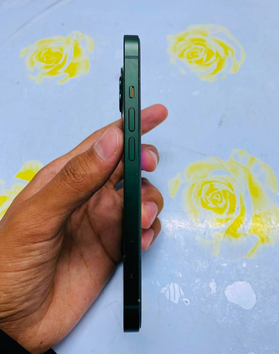 📱 للبيع:  عادي iPhone13    – ذاكرة128GB

🔹 الجهاز: نظيف من الخارج، لون أنيق (زيتوني ).

🔹 البطارية: (82 %).

🔹 كلشي شغال طبيعي.

💰 السعر:440   بي مجال .

📍 الموقع: (كربلاء القادسيه ).

📞 للتواصل:خاص او اتصال 
 (*********** )
