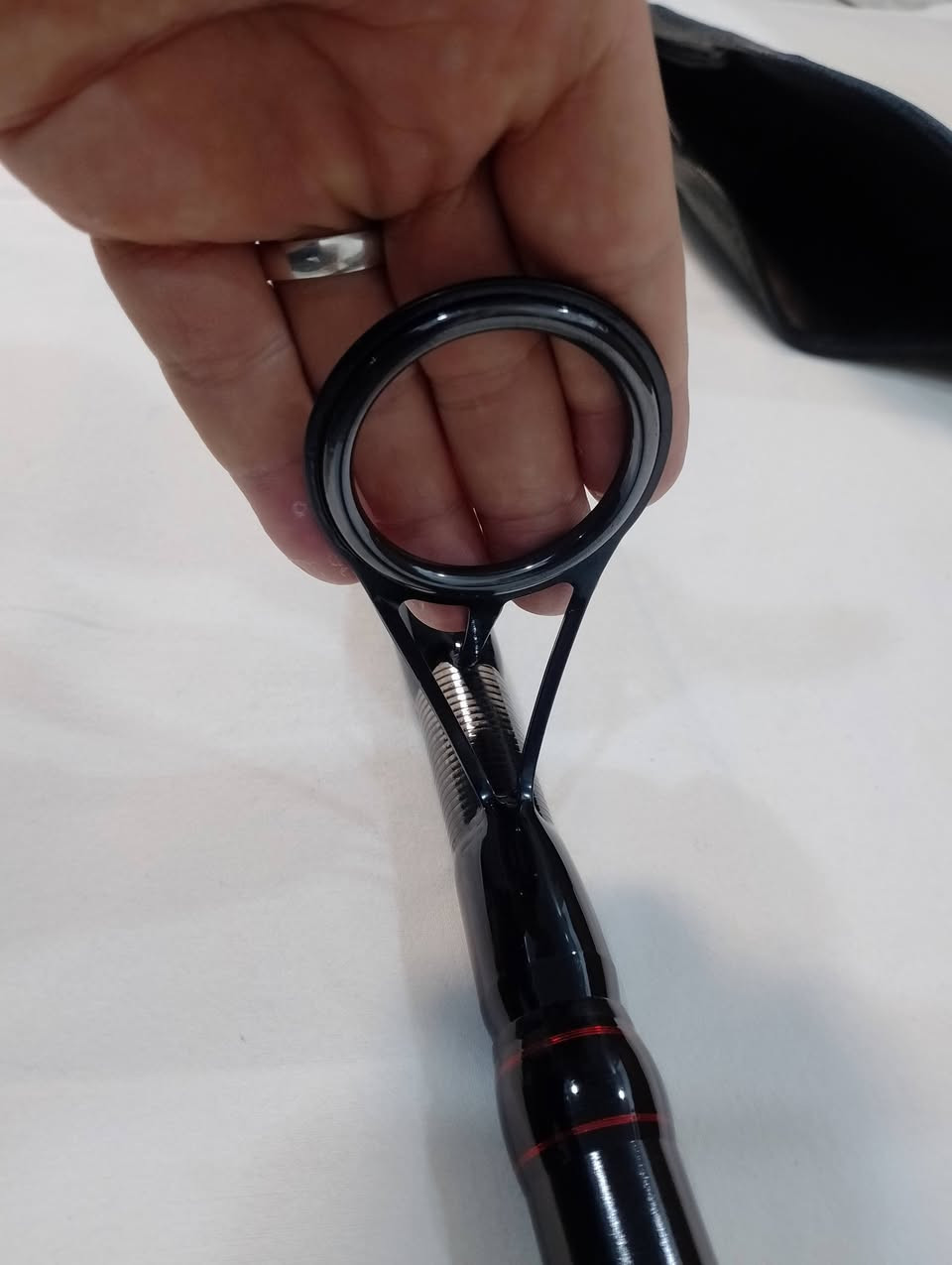 السلام عليكم
توفر 3 قطع عود كاربون مجدول 7 طبقات حلق مدرع خشن لرمي المسافات البعيدة حساس خشن + مساعد رأس حساس متحرك طول 360
السعر خاص او واتس ***********
