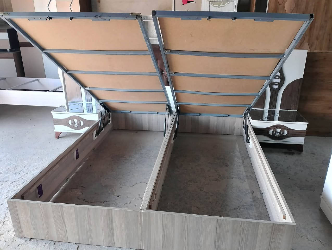 غرفه نوم تركي نضيفه حيل السرير مخزن وجك كنتور عميق 
السعر 500 وبيها مجال


**إذا كنت صاحب هذا الإعلان وتريد حذفه لأي سبب، رجاءا أرسل رسالة إلى الدعم الفني**