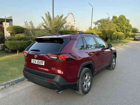 السلام عليكم 

‏Toyota RAV4 2023 XLE 

تويوتا راف فور XLE  هايبرد
دخول جديد و ترقيم جديد 
موديل 2023
ماشية 17 الف   

الحادث بنيد مبدل و مصبوغ تكحيل خشم جاملغ ايسر و ايمن
ايرباك دشبول و دركه
 

حجم المحرك 4 سلندر 
المواصفات :
بصمة ابواب
بصمة تشغيل
الشاشة الجبيره 
تحديد مسار 
رادار أمامي(تحديد مسار)
رادار جانبي (نقاط عمياء) على المري 
رادار خلفي(التحذير من الاصطدام)
تحكم وضعيات القيادة Drive Modes 
ابل كار بلي بلوتوث بدون وياير
اوتو ستارت (Auto start)
اوتو ستوب(Auto Stop)
هاند بريك بصمة
اوتو هولد(Auto Hold) 
تحكم وضعيات القيادة,ECO,NORMAL,SPORT  
مانع انزلاق 
تحكمات استيرن 
وبقية المواصفات المعروفة

سعر: 228  

 للاستفسار
مكان بغداد حي جامعه

‏‭***********
