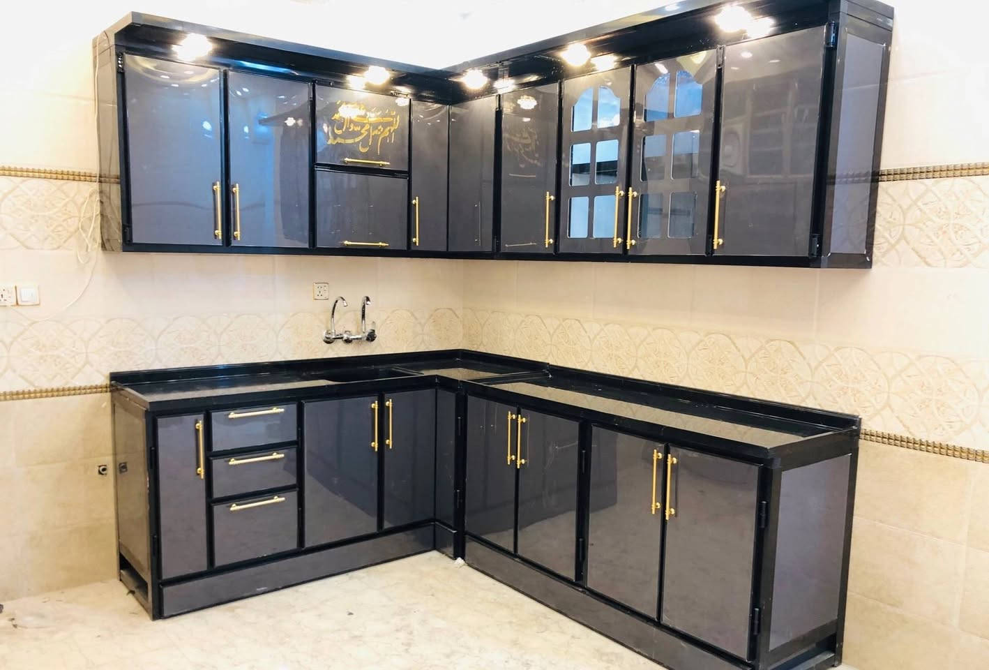 معمل بركات ابو الفضل 
للمطابخ الحديثه تفصال جميع المطابخ حسب طلب الزبون جميع القياسات متوفره عنوانا بابل واتساب ***********
