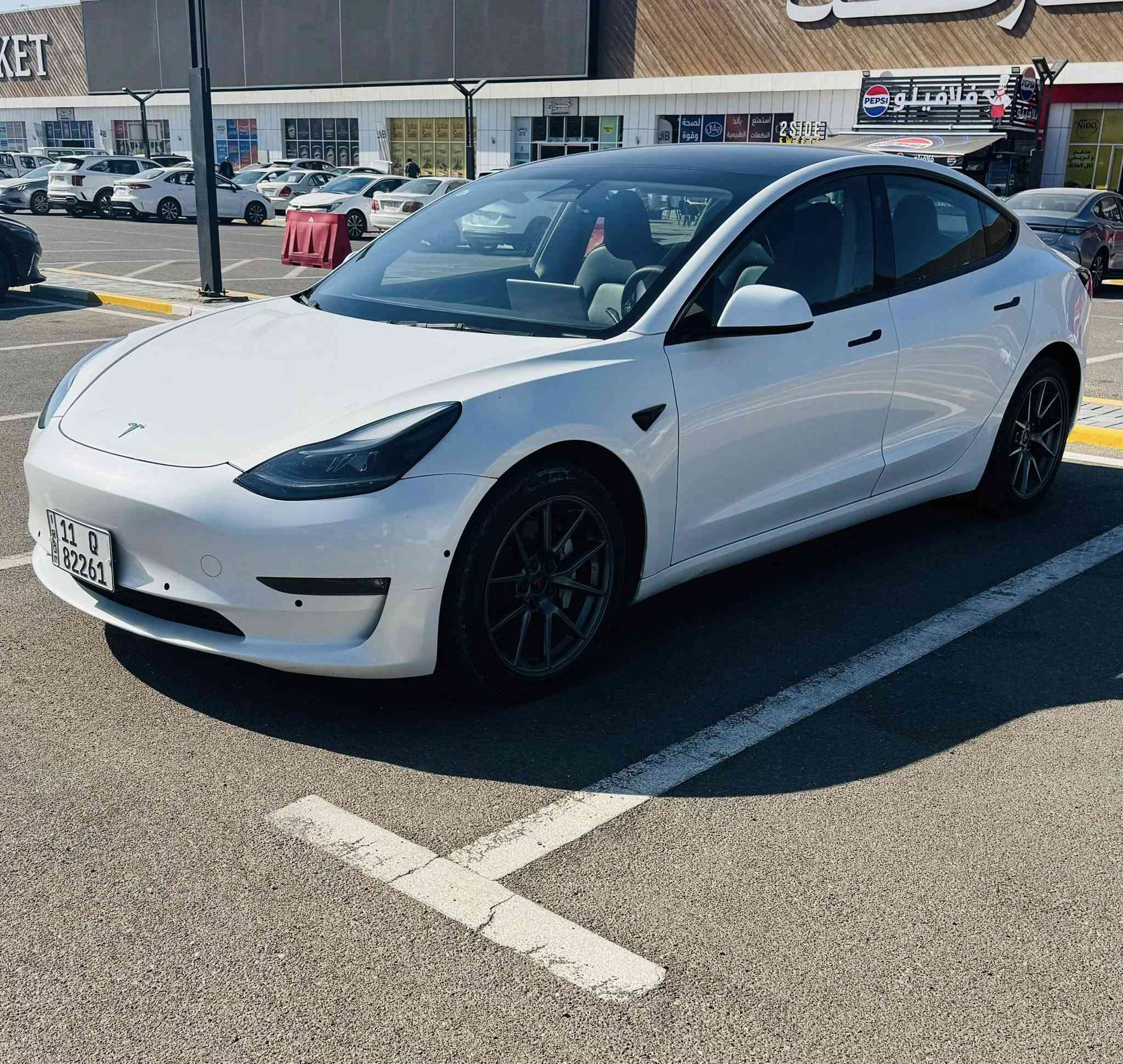 تسلا 3 تك ماطور
موديل 2023
اون لاين
الحادث جاملغ وبنيد صور الحادث مرفقه
ماشيه 67 كيلو قابل للزياده

السعر 165

مكان السياره بغداد حي العامل
***********
