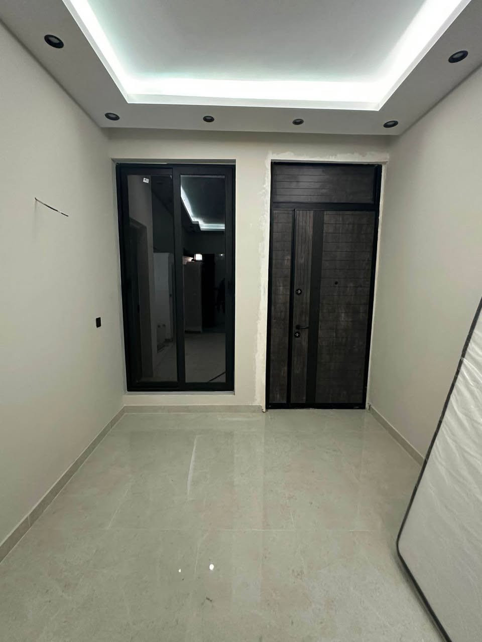 ابو هاجر لكافه اعمال الالمنيوم
*********** بغداد, العراق
