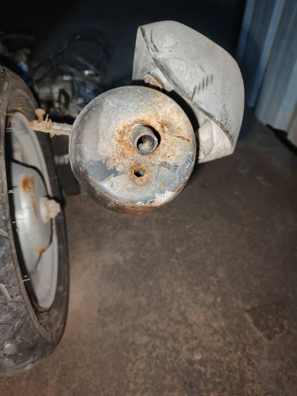 مكينه ماكس عدله ابيع غراضها بيها كزوز بلادي بس ملحوم وبي زرف واضح كدامكم  وبيها ويل وتاير باله  بيها كابريتر باله بيها كلجات باله امامي وخلفي نص عمر بيها كاور وقبق هندر وباقي نواعم كدامكم الشراي يجي خاص ويدلل مكان بصره


**إذا كنت صاحب هذا الإعلان وتريد حذفه لأي سبب، رجاءا أرسل رسالة إلى الدعم الفني**